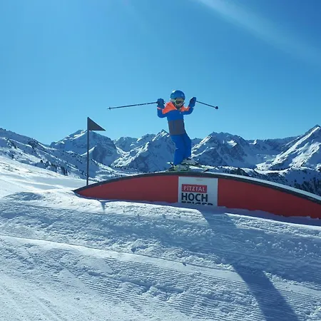 Neuner Charlotte Preise Inclusive Skidepot An Der Talstation Hochzeiger Wenns Exterior photo