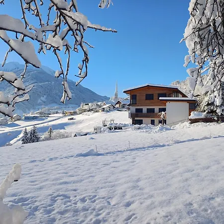 Neuner Charlotte Preise Inclusive Skidepot An Der Talstation Hochzeiger Wenns Exterior photo