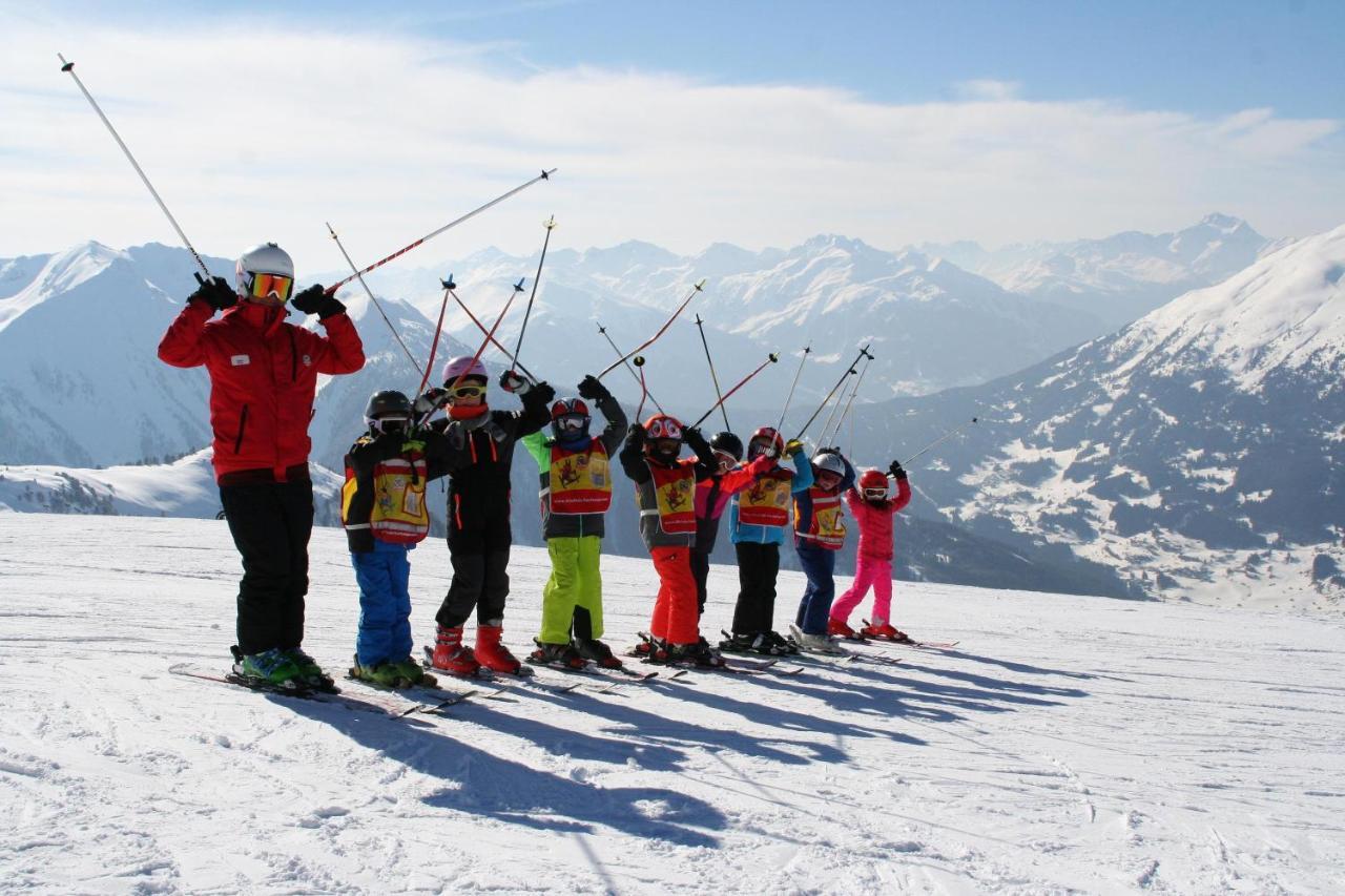 Neuner Charlotte Preise Inclusive Skidepot An Der Talstation Hochzeiger